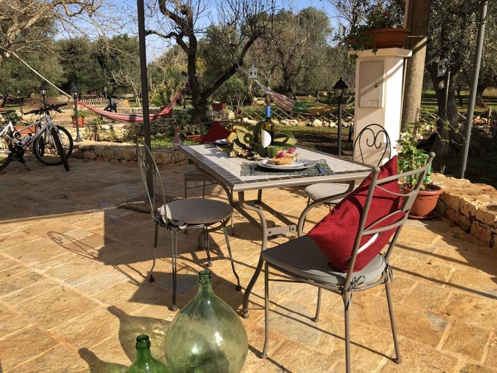 Chateaux Des Trulli San Michele Salentino Exteriér fotografie